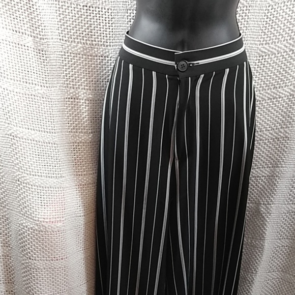 Black and white striped pants - Picture 2 of 6